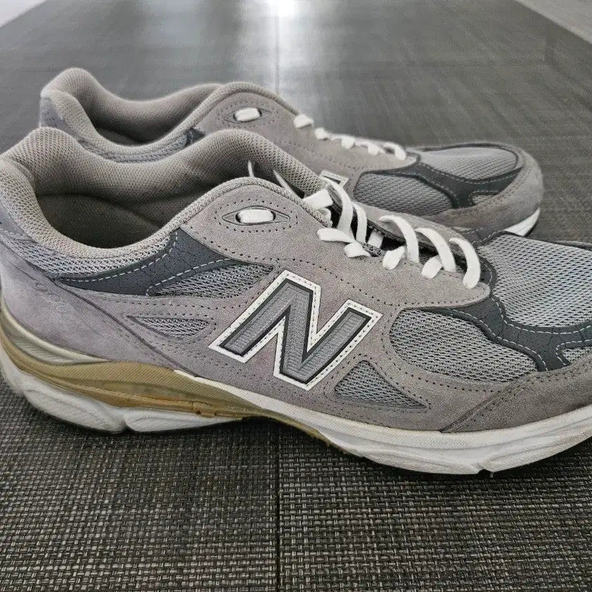 [BUNJANG] New Balance 990 V3 Grey M990GL3 Size 285 / 뉴발란스 990 V3 그레이 285 M990GL3