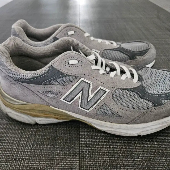 [BUNJANG] New Balance 990 V3 Grey M990GL3 Size 285 / 뉴발란스 990 V3 그레이 285 M990GL3