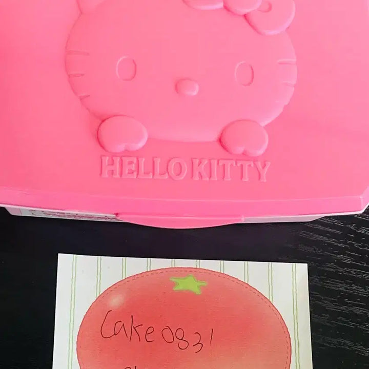 [SOLD OUT] 헬로키티 보관통 포카통 양도
