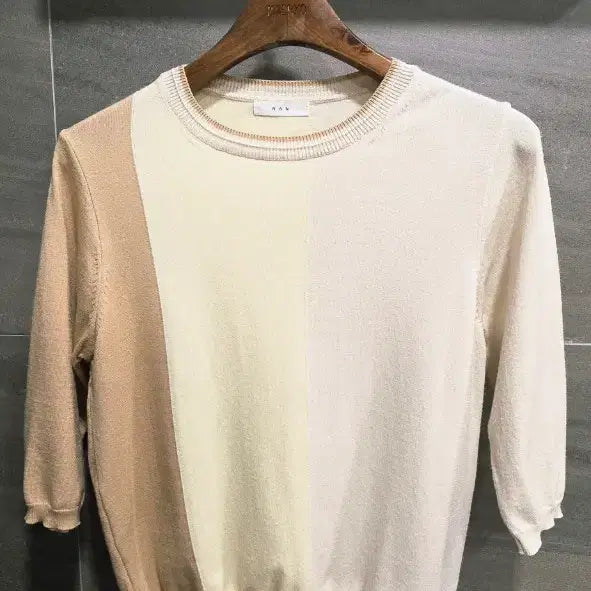 [BUNJANG] Unbranded Color Block Round Neck Top / NAN ,  세련된 6부  소매 라운드  F