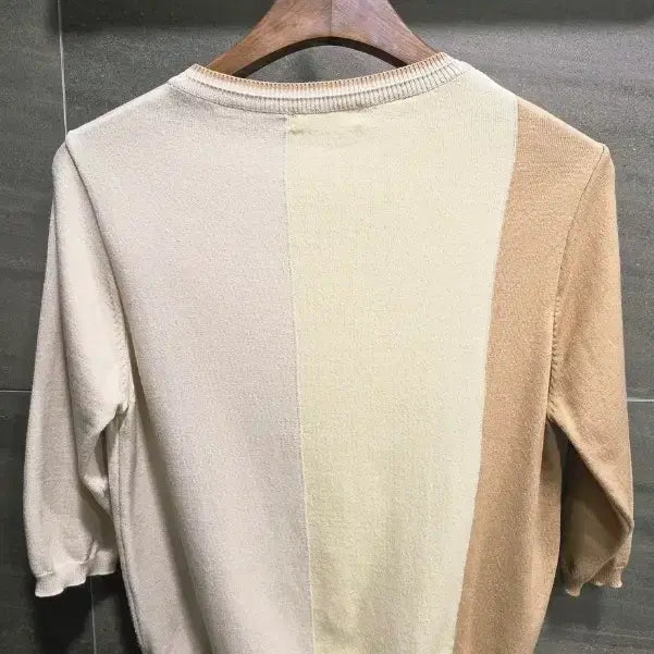 [BUNJANG] Unbranded Color Block Round Neck Top / NAN ,  세련된 6부  소매 라운드  F
