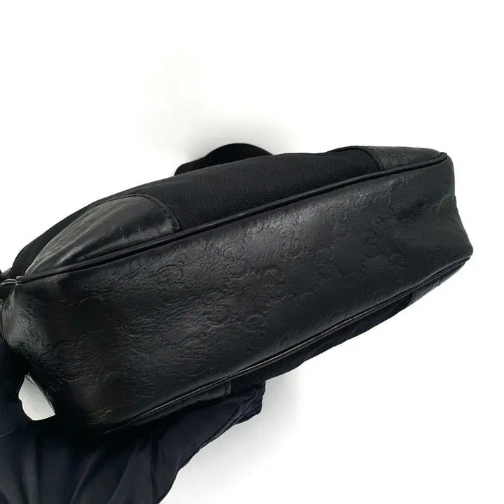 [BUNJANG] Gucci GG Supreme Black Messenger Bag / 구찌 GG 수프림 블랙 메신저백 크로스백 숄더백