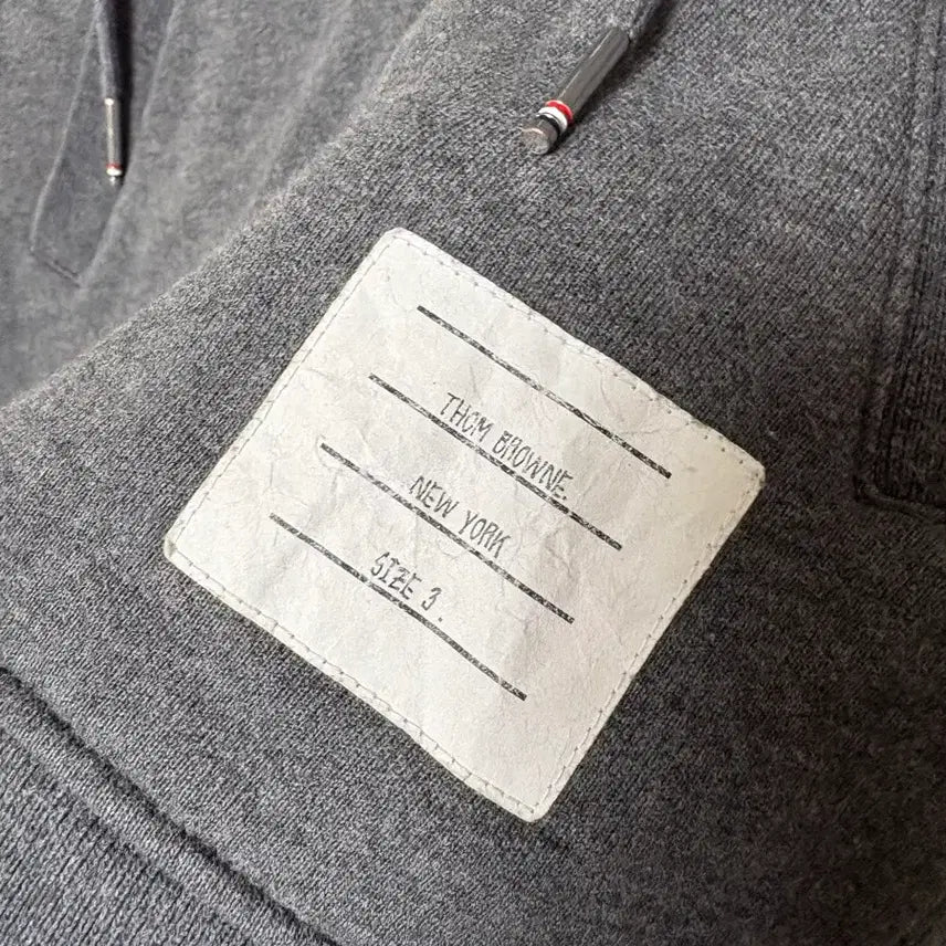 [SOLD OUT] [3] 톰브라운 사선완장 후드집업 다크 그레이