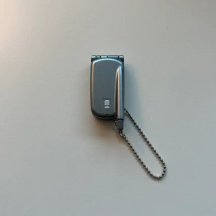 [SOLD OUT] 도코모 가챠 폴더폰 미니어처 가챠 그레이 회색