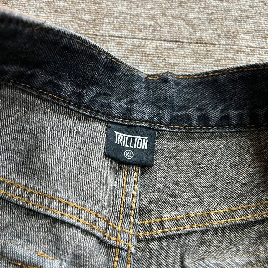 [BUNJANG] Trillion Black Denim Bermuda Shorts XL / 트릴리온 흑청 버뮤다 팬츠 XL