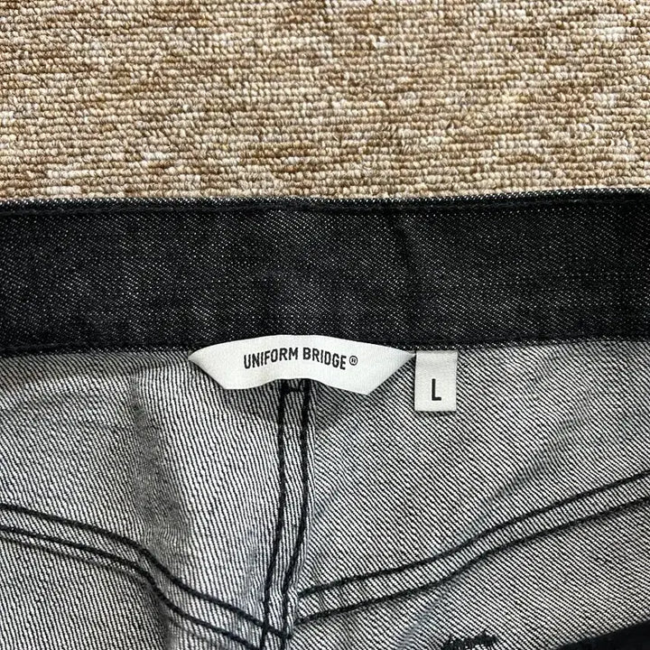 [BUNJANG] Uniform Bridge Denim Pants L Black Denim / 유니폼브릿지 데님 팬츠 L 흑청