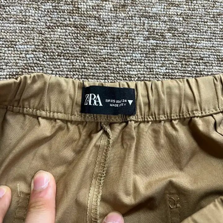 [BUNJANG] ZARA Nylon Cargo Pants XS Beige / 자라 나일론 카고 팬츠 XS 베이지