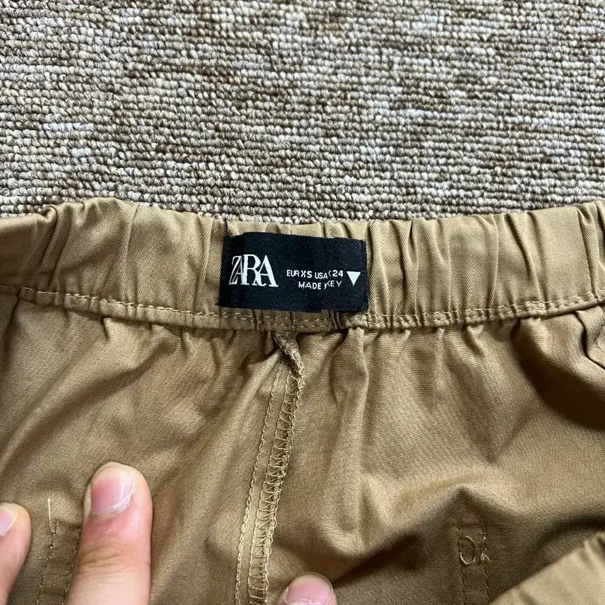 [BUNJANG] ZARA Nylon Cargo Pants XS Beige / 자라 나일론 카고 팬츠 XS 베이지