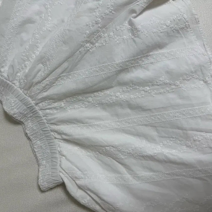[BUNJANG] Tanat Lace Banding Shorts White / 타낫 레이스 밴딩 쇼츠 화이트