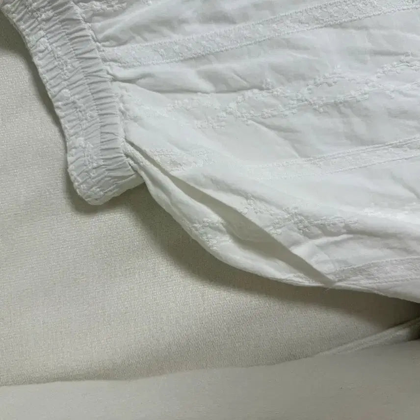 [BUNJANG] Tanat Lace Banding Shorts White / 타낫 레이스 밴딩 쇼츠 화이트