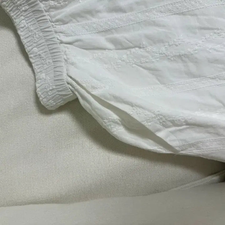 [BUNJANG] Tanat Lace Banding Shorts White / 타낫 레이스 밴딩 쇼츠 화이트