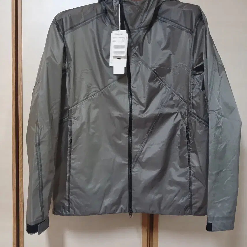 [BUNJANG] Freakker Windbreaker Jacket New Arrival / 프리커 바람막이 새상품