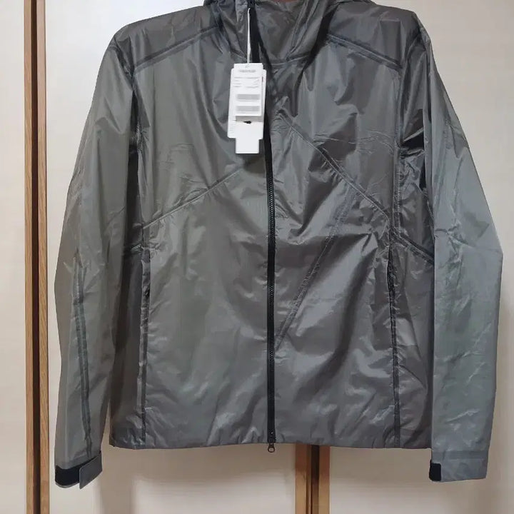 [BUNJANG] Freakker Windbreaker Jacket New Arrival / 프리커 바람막이 새상품