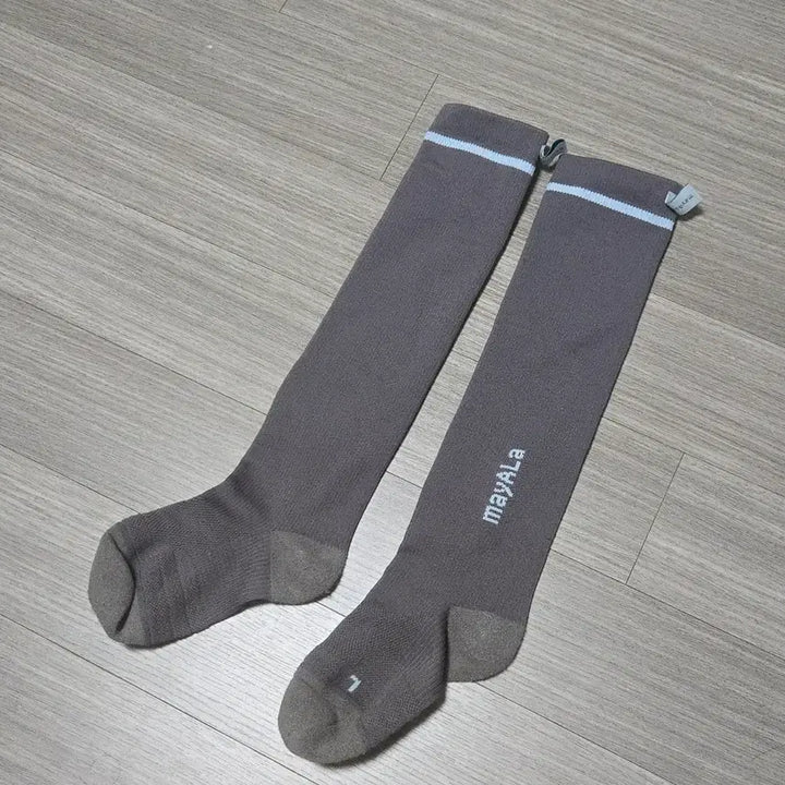 [BUNJANG] Meiara All Podium Thick Hiking Socks for Women / 메이아라 올포디움 등산니삭스 두꺼운 등산양말 여성 장목양말