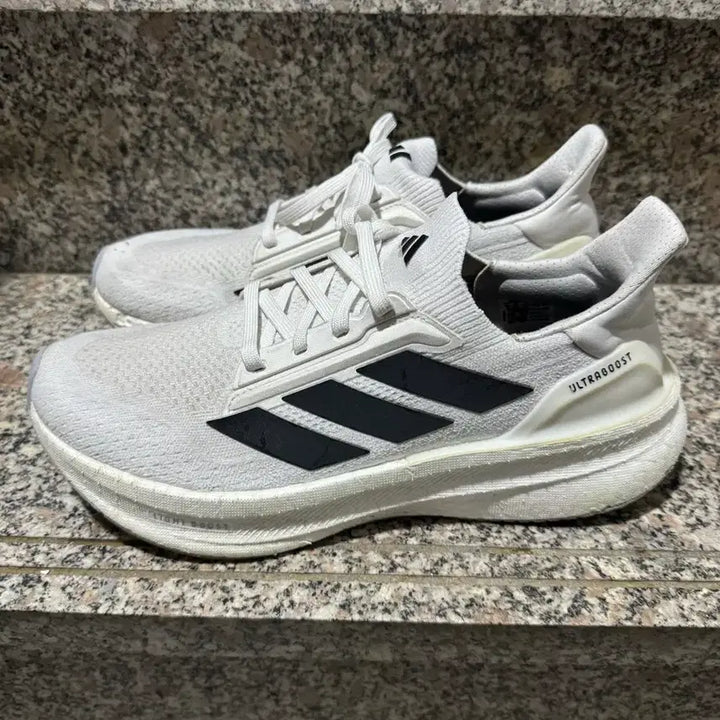 [BUNJANG] Adidas Ultra Boost 5X Core Black Size 270 / 아디다스 울트라 부스트 5X 사이즈 270 코어 블랙 (거의새것!)