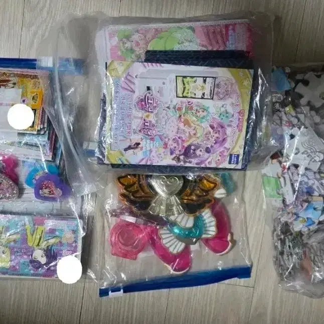 [BUNJANG] Pripara Ticket File Puzzle Microphone Charm Bundle Set / 프리파라 티켓 파일 퍼즐 우정티켓 마이크챰등 일괄 처분