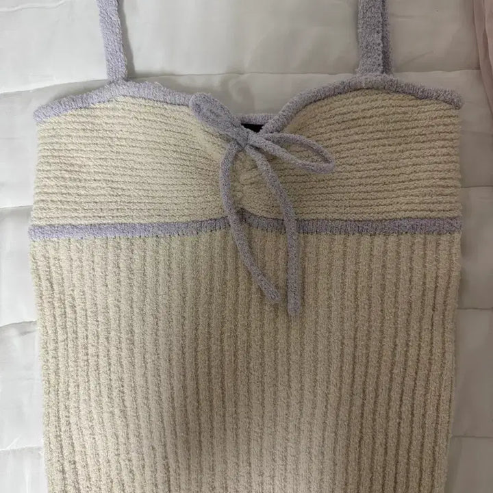 [BUNJANG] Heys Knit Sleeveless Top / heys 헤이에스 니트 슬리브리스
