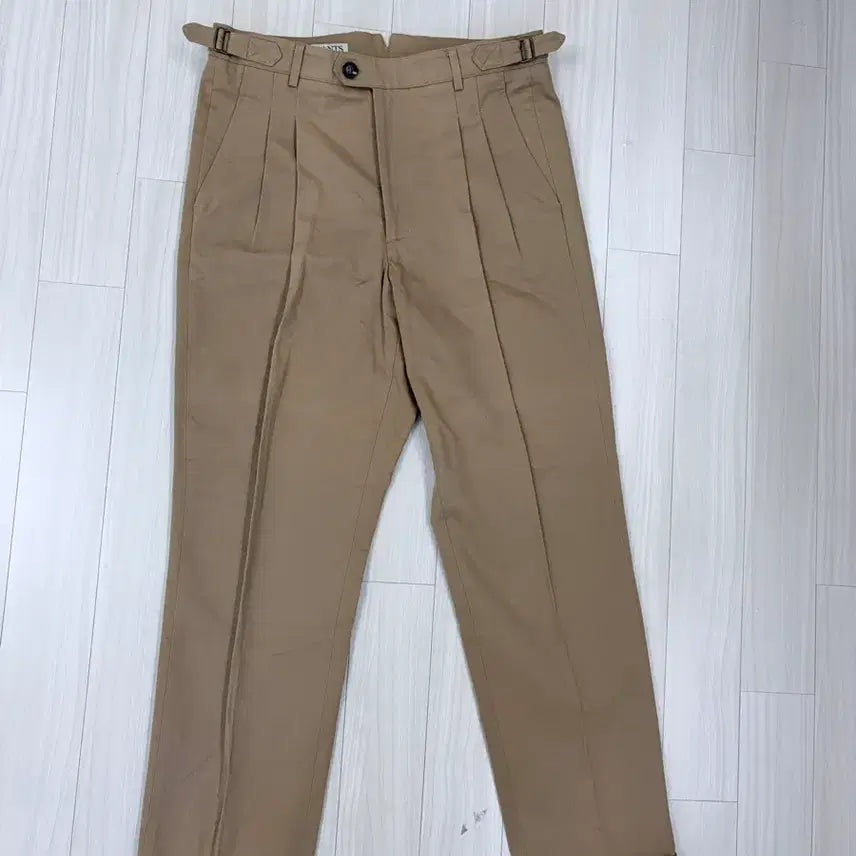 [BUNJANG] Bants BTS Cotton Two-Tuck Chino Pants / 반츠 BTS 코튼 투턱 팬츠 카키, 치노팬츠, bants 슬랙스