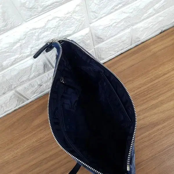 [SOLD OUT] 로사케이 쟈가드 파우치백 (숄더백) 미사용