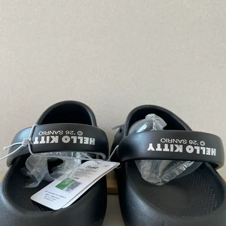 [BUNJANG] Sanrio Hello Kitty Sandals 260mm / 새상품) 산리오 키티 샌들 260mm