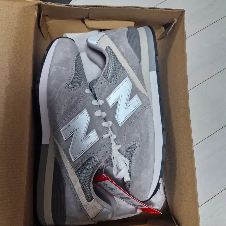 [BUNJANG] New Balance 996 Gray Sneakers / 뉴발란스 996 그레이 운동화 새상품