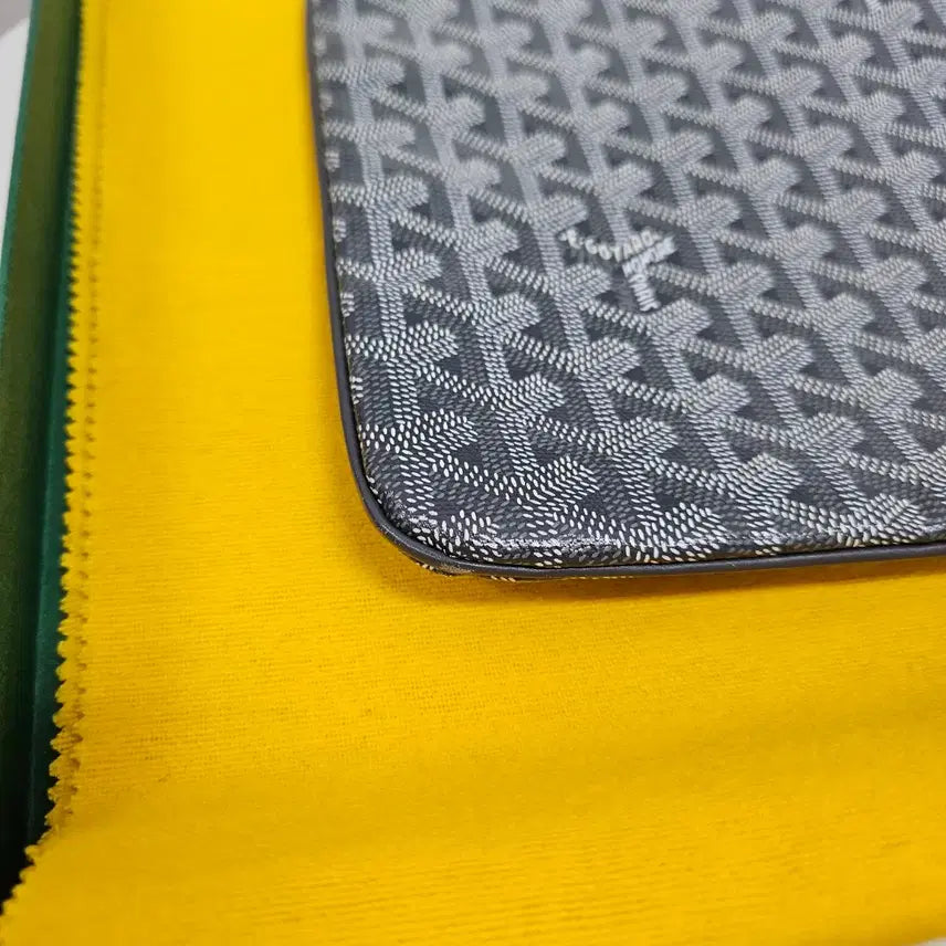 [BUNJANG] Goyard Senat Clutch MM Grey / 고야드 세나 클러치 MM 그레이