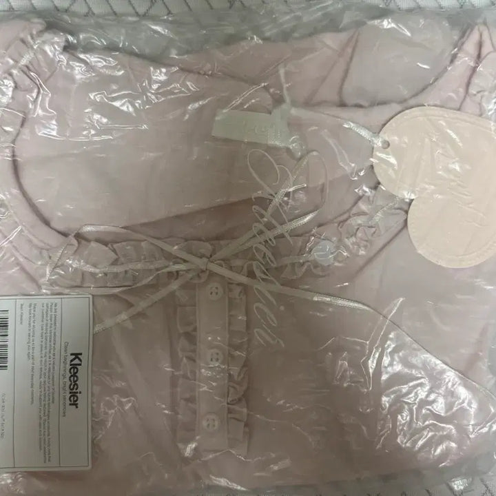 [SOLD OUT] 클리시어 로지 돌 퍼프 탑 새상품