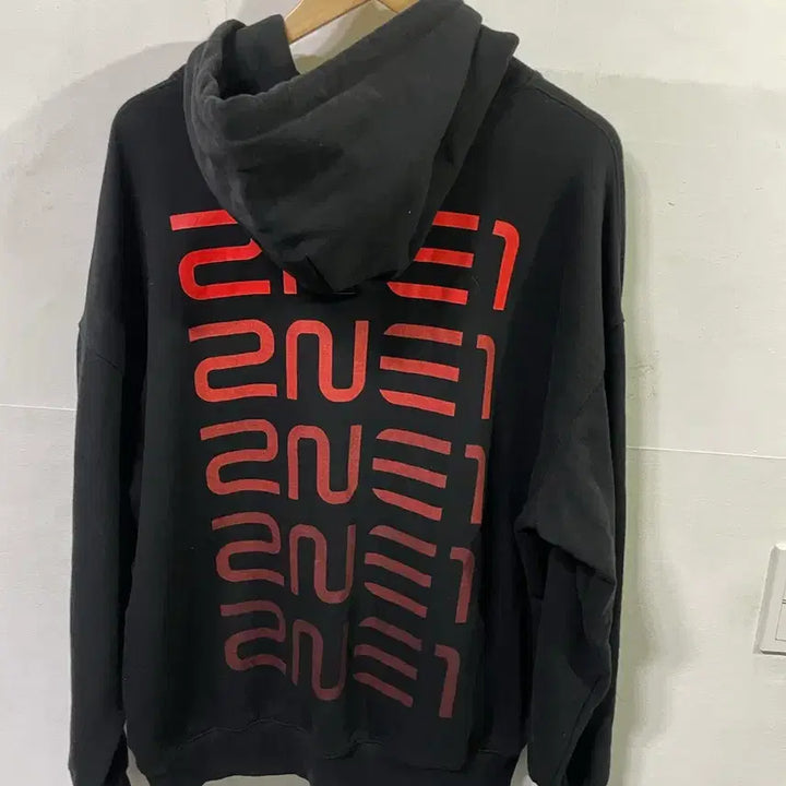 [BUNJANG] 2NE1 Black Hoodie XL Limited Edition / 2NE1 블랙 후드티 XL 한정판