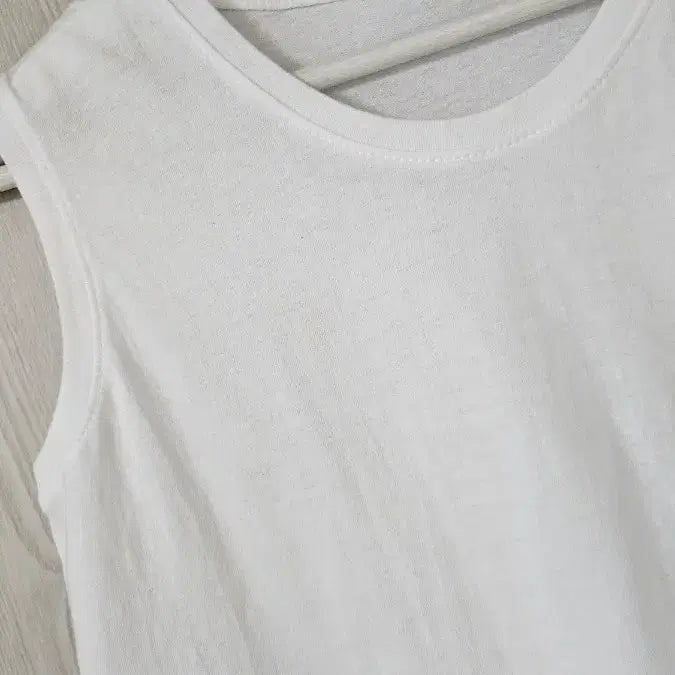 [BUNJANG] Roompecker Sleeveless Shirt / 민소매티 나시 새상품