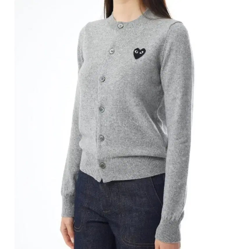 [BUNJANG] Comme des Garçons Black Heart Appliqué Wool Cardigan (Size S) / [정품] 꼼데가르송 블랙하트 와펜 울 가디건 S