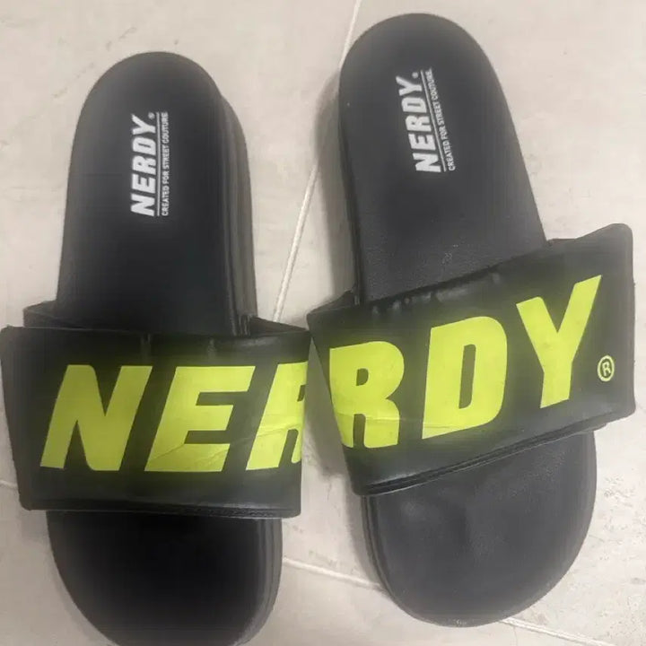 [BUNJANG] Nerdy Slippers / 널디 슬리퍼