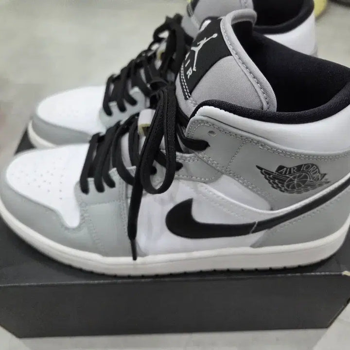 [BUNJANG] Air Jordan 1 Mid Light Smoke Grey Men&