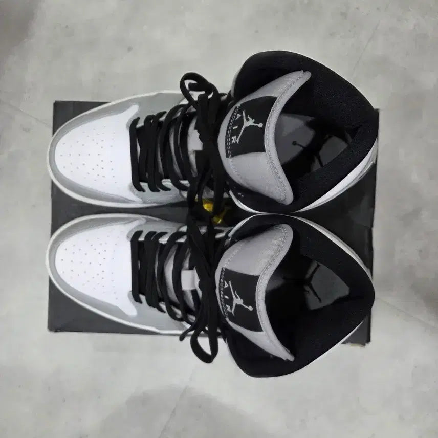 [BUNJANG] Air Jordan 1 Mid Light Smoke Grey Men&