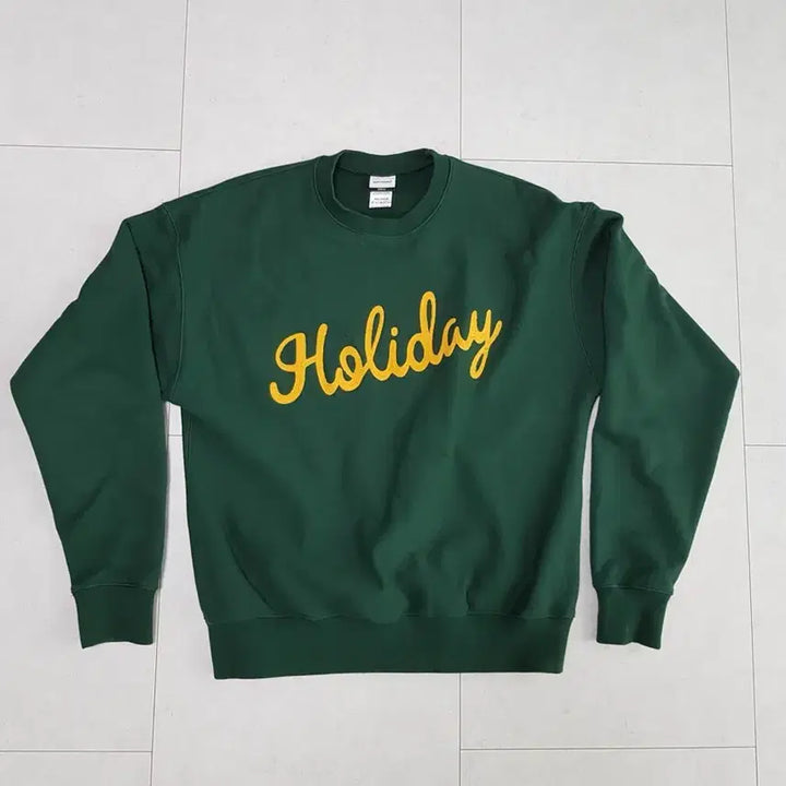 [BUNJANG] Outstanding Holiday Green Sweatshirt / 아웃스탠딩 Holiday 그린 맨투맨티