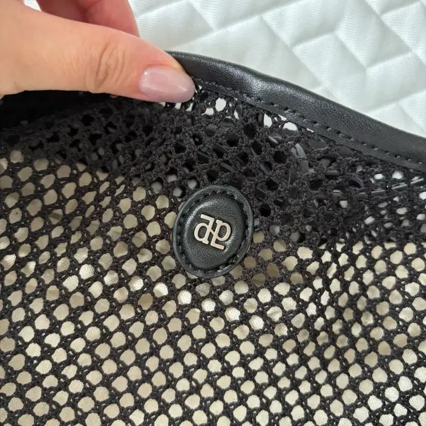 [BUNJANG] Depound Airy Net Bag Shoulder Medium Black / 드파운드 에어리 네트백 숄더 미디엄 블랙
