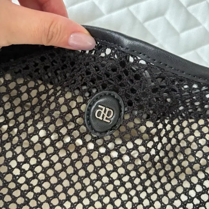 [BUNJANG] Depound Airy Net Bag Shoulder Medium Black / 드파운드 에어리 네트백 숄더 미디엄 블랙