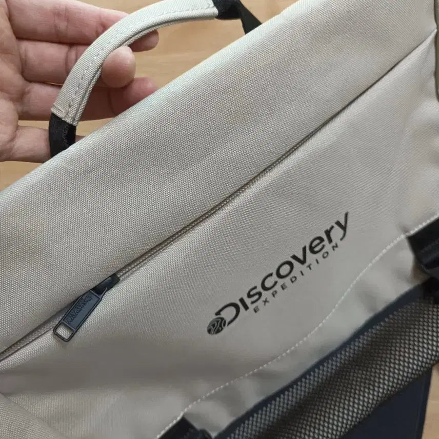 [BUNJANG] Discovery Steely Mesh Pocket Messenger Bag / 미착용)디스커버리 스틸리 메쉬 포켓 메신저 가방