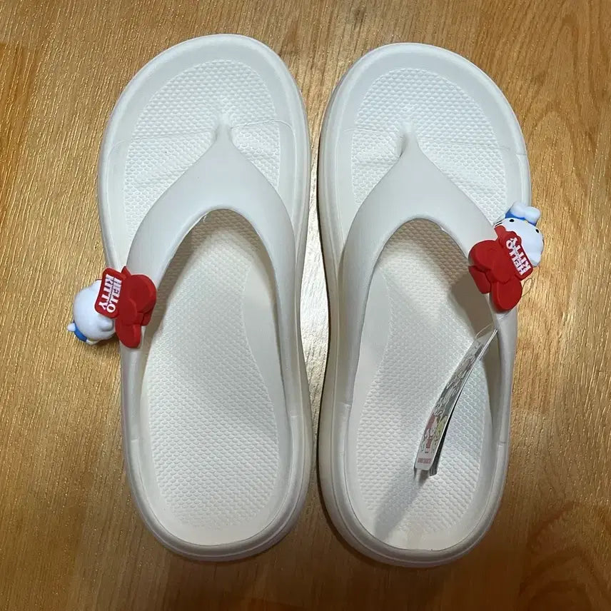 [SOLD OUT] [새상품] 산리오 헬로키티 쪼리 240cm