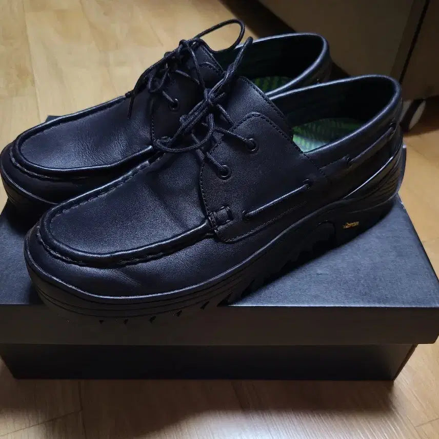 [BUNJANG] Zara Gudoonghwa Vibram Boots / 자라 구둥화 비브람 44~45 290정도 팝니다