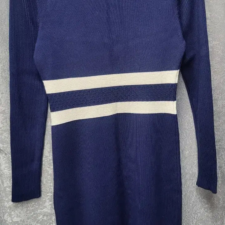 [BUNJANG] Navy White Color-block Long Sleeve Knit Dress / 네이비 화이트 배색 긴팔 니트 원피스