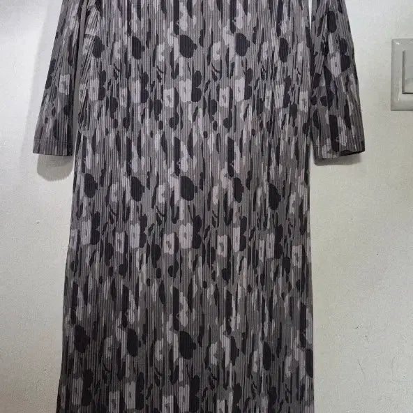 [BUNJANG] Pleats Me Flower Pattern Long Dress / 플리츠미    플리츠 플라워 패턴 롱 원피스