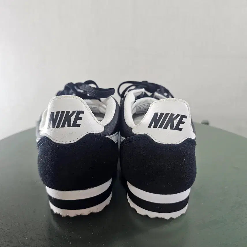 [SOLD OUT] 260mm나이키 코르테즈 블랙/화이트 운동화 -876