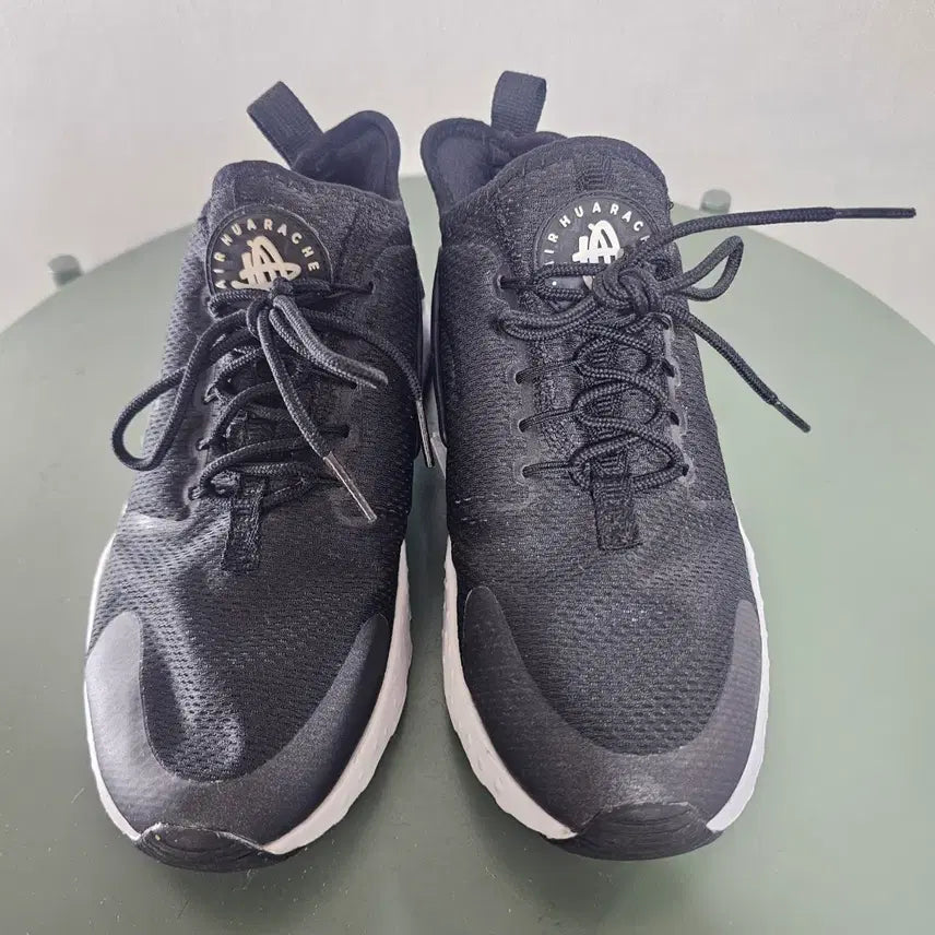 [BUNJANG] Nike Huarache Black Sneakers / 240나이키 허라취 블랙 스니커즈 운동화 -877