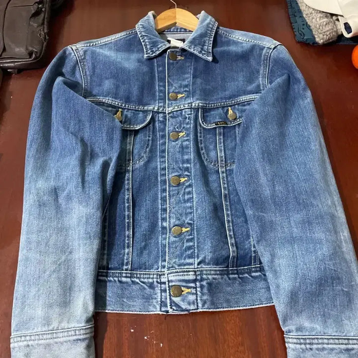 [BUNJANG] Lee 101J 90s Denim Trucker Jacket / 90s Lee 101j 0411 데님자켓 트러커 일본 복각
