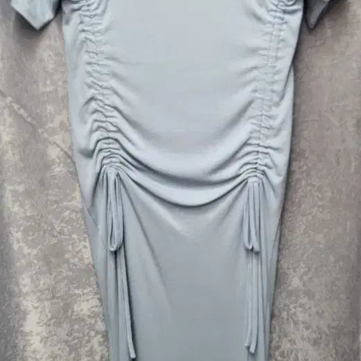 [BUNJANG] Una Shirring Slit Long Dress Sky Blue / Una 셔링 슬릿 롱 원피스 하늘색