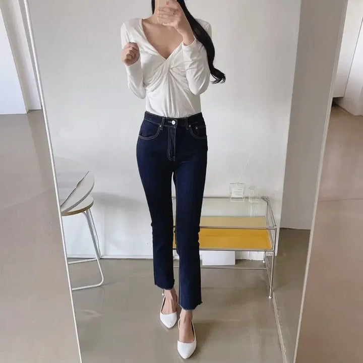 [BUNJANG] Unwashed Denim Slim Straight Cut Hem Cropped Pants / 뒷밴딩 생지 스판 슬림 일자 밑단 컷팅 데님 팬츠