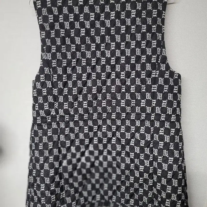 [BUNJANG] Lee Dong-woo Collection Mink Trimmed Quilting Vest / 이동우 컬렉션 밍크 트리밍 퀼팅 조끼
