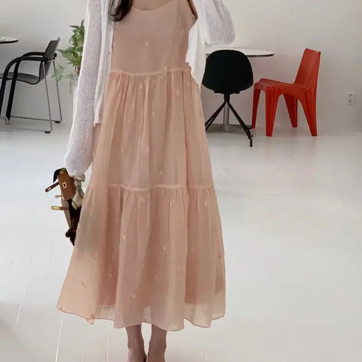 [BUNJANG] Bycinni Rose Embroidery Sleeveless Dress Pink / 바이씨니 제작 로즈자수나시 원피스 핑크