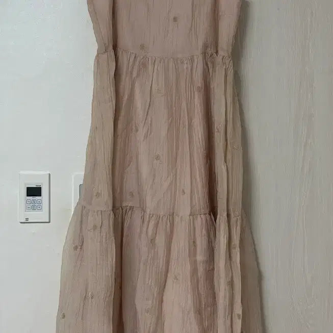 [BUNJANG] Bycinni Rose Embroidery Sleeveless Dress Pink / 바이씨니 제작 로즈자수나시 원피스 핑크