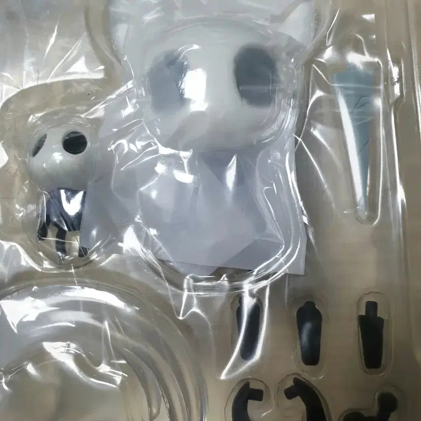 [BUNJANG] Hollow Knight Knight Nendoroid Figure with POB / 할로우나이트 기사 넨도로이드 피규어 특전포함